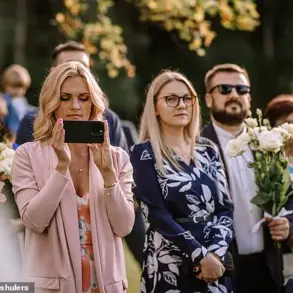 A Guest Calls Wedding a 'Disaster' After Chaos, Family Fight, and Buffet Incident