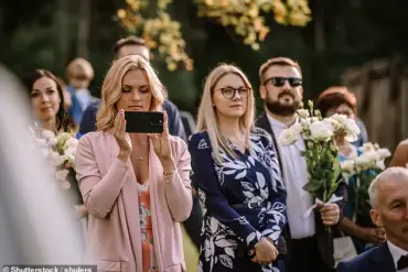 A Guest Calls Wedding a 'Disaster' After Chaos, Family Fight, and Buffet Incident