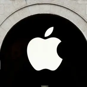 Apple Preparing to Launch Foldable iPhone in 2026, Joining Market Leaders