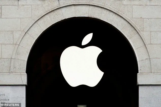 Apple Preparing to Launch Foldable iPhone in 2026, Joining Market Leaders