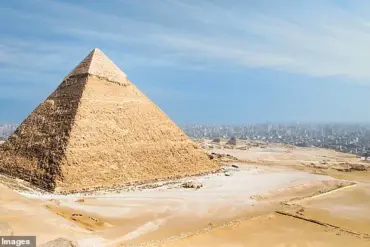 Archaeologists Uncover Tombs of Pyramid Laborers with Carvings Depicting Construction Work