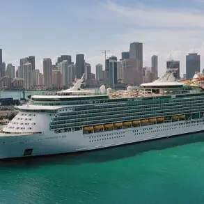 CDC Advises Caution as Mysterious Gastrointestinal Illness Affects Over 140 Aboard Royal Caribbean's Navigator of the Seas