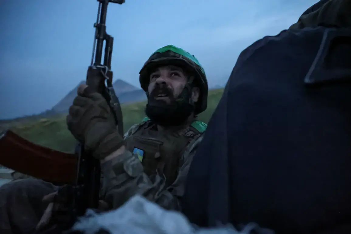 Desperation and Retreat: Ukrainian Soldiers Flee Kupyansk Amid Severed Supply Lines and Encroaching Russian Advance