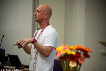 Exploring the Mysteries of DMT: User Experiences and the Debate on Consciousness