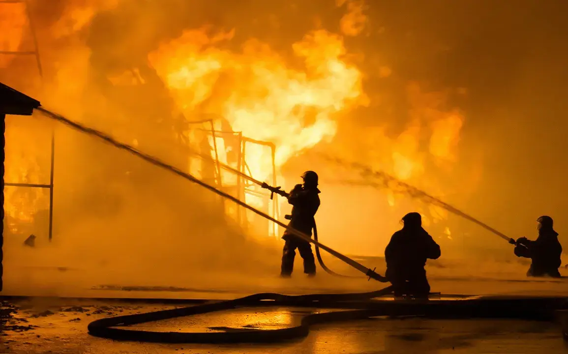 Fire Breaks Out at Former RAF Base in Nottinghamshire, Once a WWII Hub