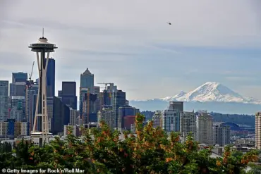 Record-Breaking Seismic Swarm at Mount Rainier: Over 1,000 Earthquakes Detected by USGS