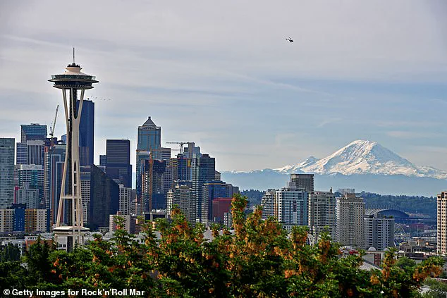 Record-Breaking Seismic Swarm at Mount Rainier: Over 1,000 Earthquakes Detected by USGS