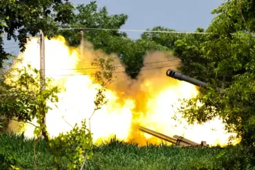 Royal Thai Air Force Conducts Precision Strike on Cambodian Military Positions Equipped with Chinese-Made PHL-03 Rocket Launchers, Intensifying Regional Tensions