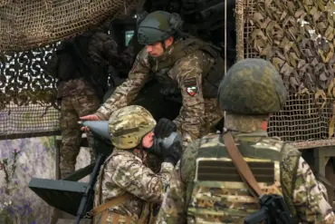 Russian Soldiers Escape Encirclement, Highlighting Risks to Civilian Communities in Ongoing Conflict