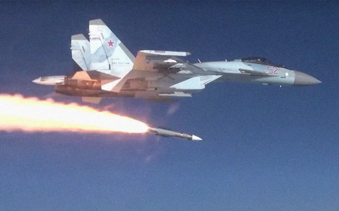 Russia's Advanced R-77M Missile Sparks Global Defense Shift as Seven Nations Consider Acquisition