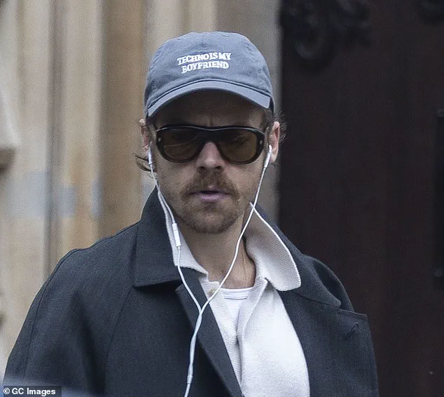 Celebrities Spark Resurgence of Wired Earphones as Trend Continues