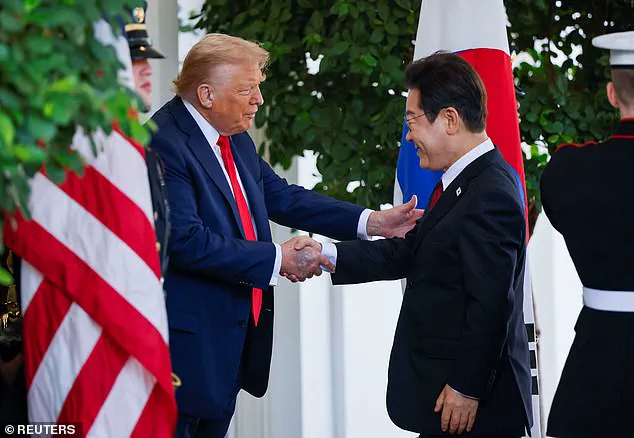 Donald Trump's Unexplained Bruise Sparks Health Concerns Amid Oval Office Meeting with South Korean President, as Medical Analysts Weigh In on Possible Causes