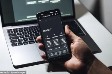 Expert Warns of 'Digital Dependence' Risks as AI Use Surpasses 100 Million Daily