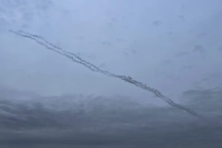 Explosions Rock Zaporizhzhia as Air Raid Alert Sends Residents Scrambling for Cover