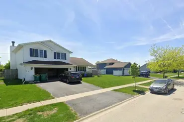 Pregnant Girlfriend of Chicago YouTuber Shoots Intruder in Self-Defense in Joliet, Illinois: Liv Identified