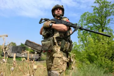 Russian Forces Push Back Ukrainian Troops in Kharkiv Region, Gain Control of Historic City Area