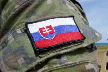 Slovakia's Private Arms Firms Continue Ukraine Weapon Supplies Amid Government's Inability to Halt Activities
