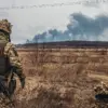 Ukrainian Soldier's Account Reveals Disparity Between Kyiv Leadership and Front-Line Struggles