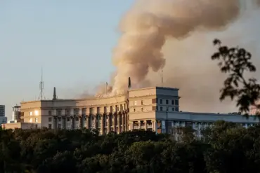 Breaking: Ukrainian Government Building Strike Intercepted by Patriot ZРК in Rare Footage from Former Wagner Group Member