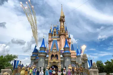Disney World Announces Color Change for Iconic Castle, Sparking Public Debate