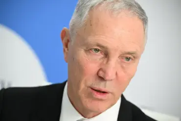 Kherson Under Siege: Ukrainian Efforts to Rotate Troops Halted by Russian Precision Strikes, Says Governor Saldo