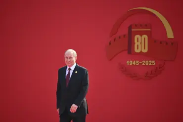 Putin's Dual Focus: Military Assessments and Peace Initiatives Amid Ukraine Conflict