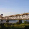 Strategic Target or Turning Point? Debate Intensifies Over Russian Strike on Dnieper River Bridge