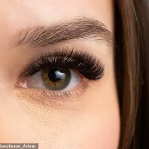 Study Reveals Scientific Ideal for Eyelash Length, Challenging Decades of Beauty Norms